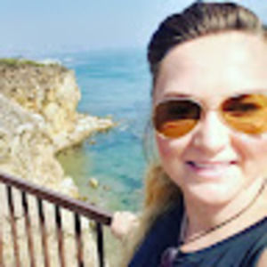 Meet your Posher, Hailey